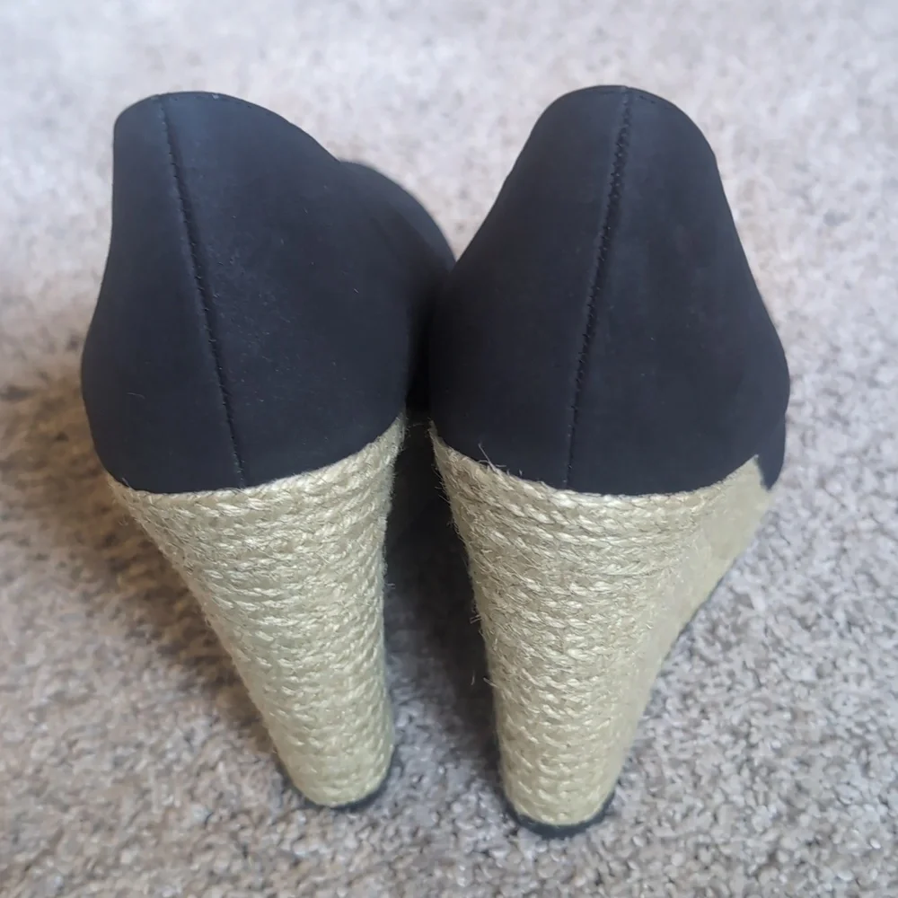 NEW/Defect Michael Antonio‎ Black Suede Wedge Pumps Shoes Sz 7.5